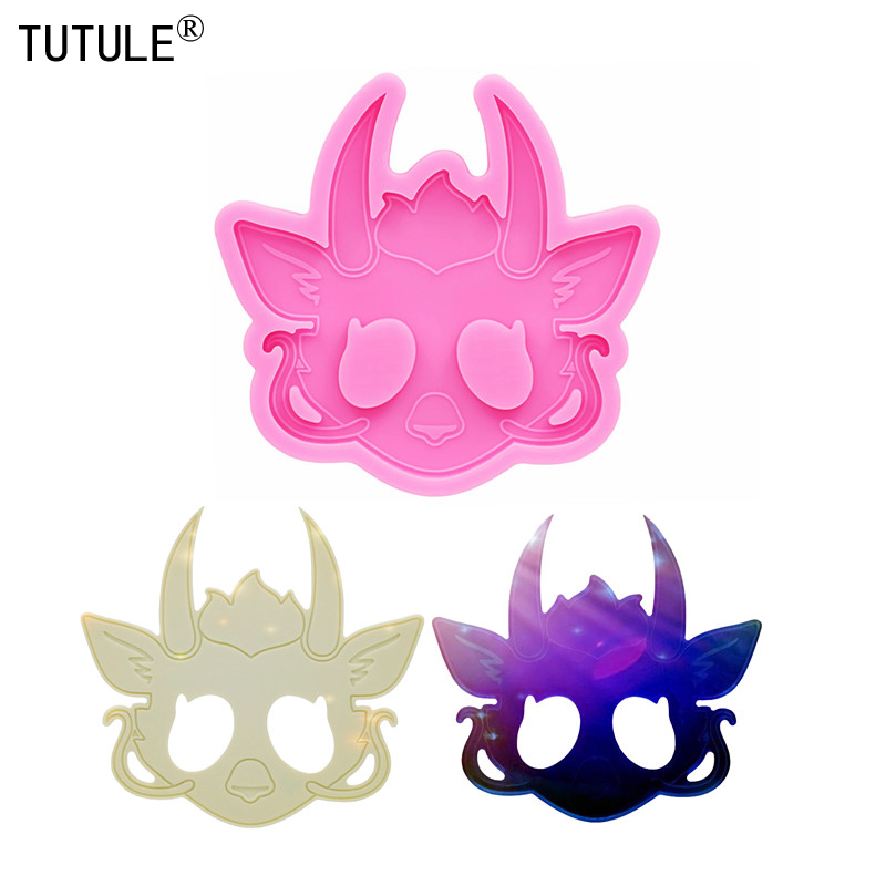 Model Kit Varnish - Shiny Goat Cute Self Defense Keychain