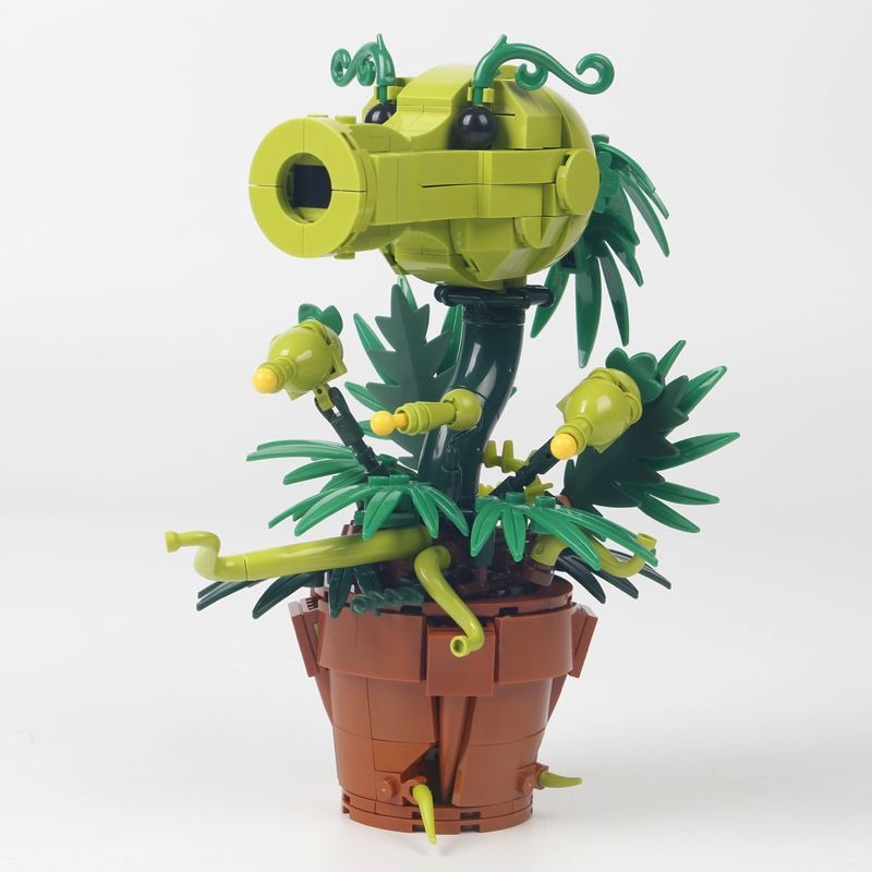 Model Kit Vs Figure - Plants vs. Zombies Carnivorous Plant Model